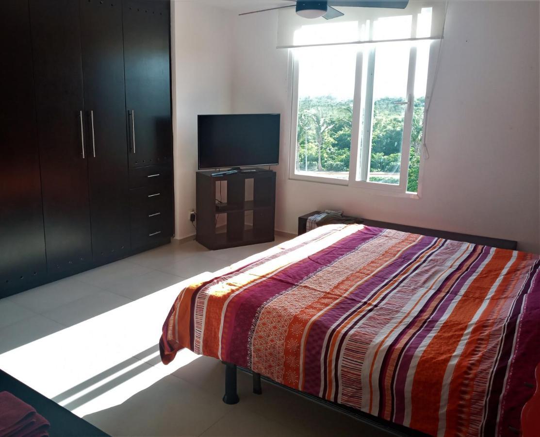 Swim The Caribbean & Work With A View Apartment Cancun Exterior photo